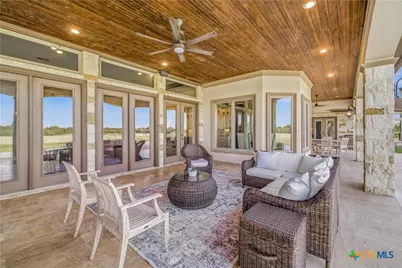 448 Champlain Street, Victoria, TX 77905 - Photo 7