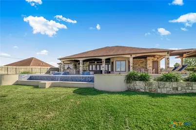 448 Champlain Street, Victoria, TX 77905 - Photo 5