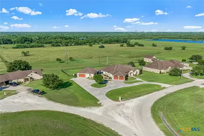 448 Champlain Street, Victoria, TX 77905 - Photo 3