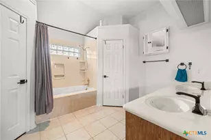 381 Norwood Dr, Woodway, TX 76712 - Photo 13