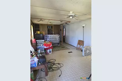 101-105 W Austin Avenue, Seadrift, TX 77983 - Photo 13