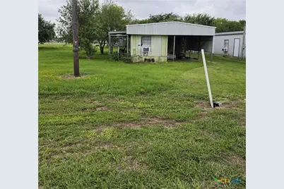 101-105 W Austin Avenue, Seadrift, TX 77983 - Photo 1