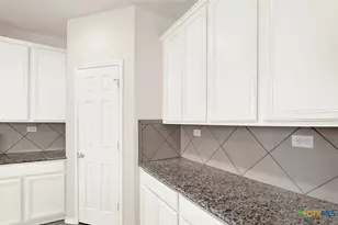 424 Landmark Falls, Cibolo, TX 78108 - Photo 5
