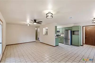 504 Dove, Victoria, TX 77905 - Photo 13
