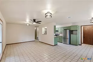 504 Dove, Victoria, TX 77905 - Photo 13