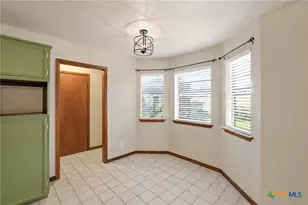 504 Dove, Victoria, TX 77905 - Photo 7