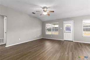 7606 Oliver Loving Dr, Killeen, TX 76549 - Photo 3