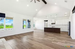 313 Farmhouse Dr, Marion, TX 78124 - Photo 5