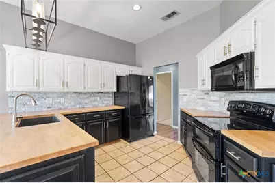 2010 Shadow Ridge Road, Harker Heights, TX 76548 - Photo 17