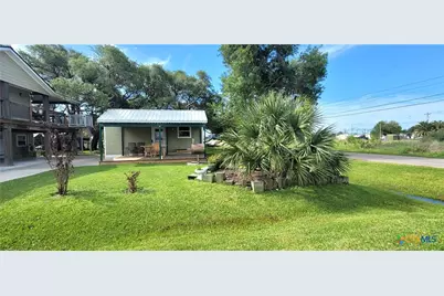 911 W Madison Avenue, Port O'Connor, TX 77982 - Photo 33