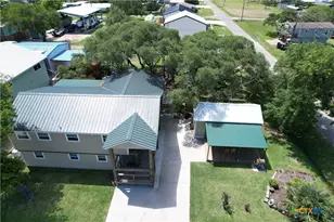 911 W Madison Ave, Port O'Connor, TX 77982 - Photo 3