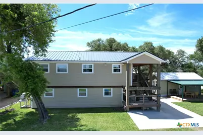 911 W Madison Avenue, Port O'Connor, TX 77982 - Photo 1
