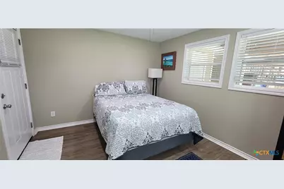 911 W Madison Avenue, Port O'Connor, TX 77982 - Photo 27