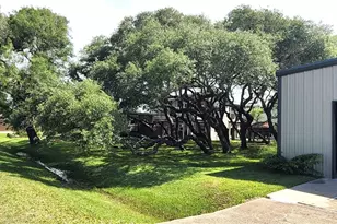 911 W Madison Ave, Port O'Connor, TX 77982 - Photo 43