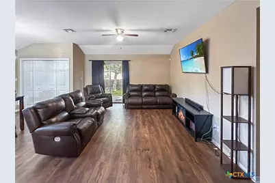 704 S Market Street, Flatonia, TX 78941 - Photo 3