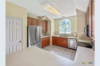 704 S Market Street, Flatonia, TX 78941 - Photo 9