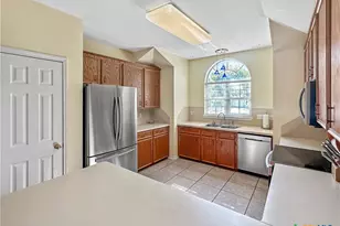 704 S Market St, Flatonia, TX 78941 - Photo 9