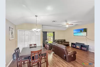 704 S Market Street, Flatonia, TX 78941 - Photo 5