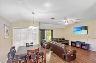 704 S Market St, Flatonia, TX 78941 - Photo 5