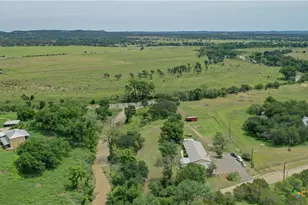210 E Center Point Dr, Centerpoint, TX 78010 - Photo 7