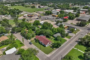 617 N Beal St, Belton, TX 76513 - Photo 5