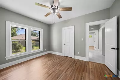 617 N Beal Street, Belton, TX 76513 - Photo 17