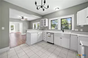 617 N Beal St, Belton, TX 76513 - Photo 15