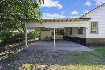 617 N Beal Street, Belton, TX 76513 - Photo 35