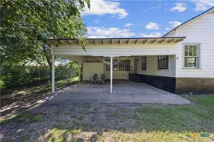 617 N Beal St, Belton, TX 76513 - Photo 35