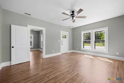 617 N Beal Street, Belton, TX 76513 - Photo 7