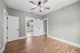 617 N Beal St, Belton, TX 76513 - Photo 19