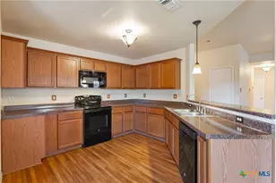2002 Jefferson Ct, Belton, TX 76513 - Photo 5
