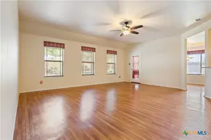 2002 Jefferson Ct, Belton, TX 76513 - Photo 3