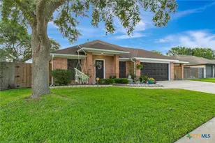 617 Brocton St, Victoria, TX 77904 - Photo 1