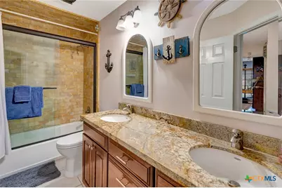 617 Brocton Street, Victoria, TX 77904 - Photo 5