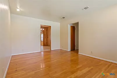 905 S 40th Street, Temple, TX 76501 - Photo 3
