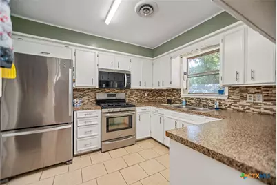 740 Willowick Drive, Port Lavaca, TX 77979 - Photo 3