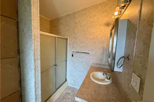 1210 N Drake St, Edna, TX 77957 - Photo 13