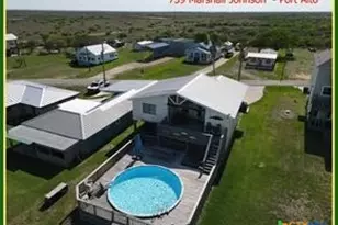739 Marshall Johnson Ave, Port Lavaca, TX 77979 - Photo 1