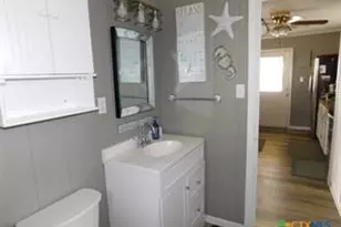 739 Marshall Johnson Ave, Port Lavaca, TX 77979 - Photo 7