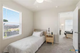 604 Saxon St, Seguin, TX 78155 - Photo 17