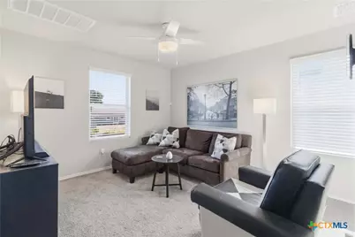 604 Saxon Street, Seguin, TX 78155 - Photo 5