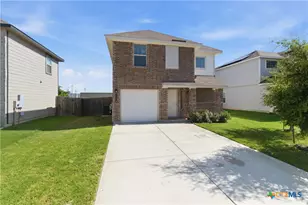 604 Saxon St, Seguin, TX 78155 - Photo 3