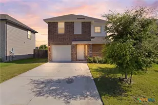 604 Saxon St, Seguin, TX 78155 - Photo 1