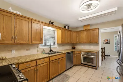 610 Basswood Street, Victoria, TX 77904 - Photo 13