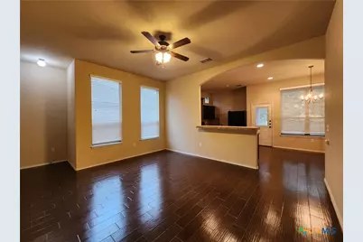 622 Creekside Circle, New Braunfels, TX 78130 - Photo 7