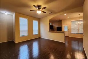 622 Creekside Cir, New Braunfels, TX 78130 - Photo 7