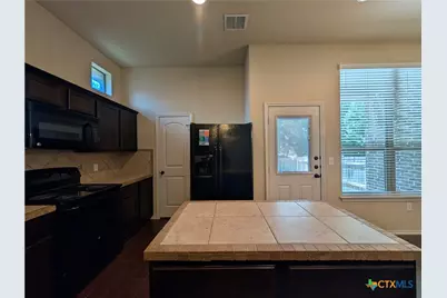622 Creekside Circle, New Braunfels, TX 78130 - Photo 9