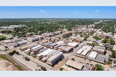 130 E Main Street, Cuero, TX 77954 - Photo 15