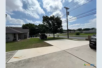 1642 W County Line Road, New Braunfels, TX 78130 - Photo 3